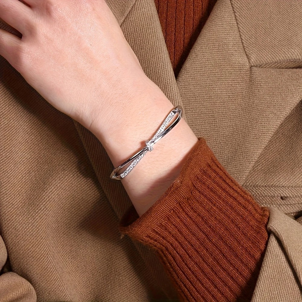 Enkel og Elegant Armring med Rhinestones – Perfekt Gave til Jul og Spesielle Anledninger