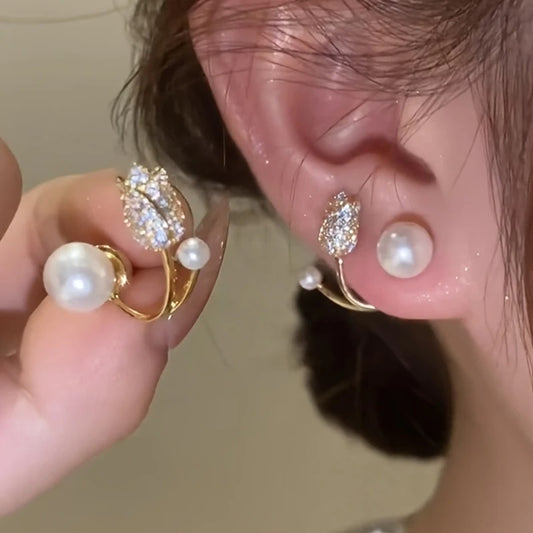 Elegant Tulipan-Design Øredobber med Imitasjonsperler – Perfekt til Hverdag og Spesielle Anledninger